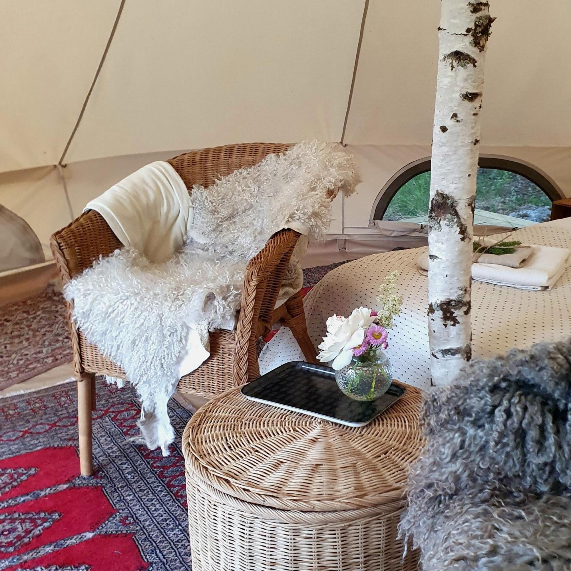 Skalbo Gardsglamping Otel Järvsö Dış mekan fotoğraf